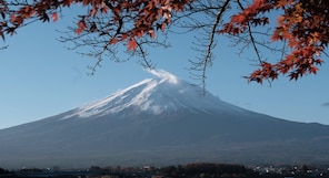 Tokyo apartment block to Be demolished for blocking Mt. Fuji view