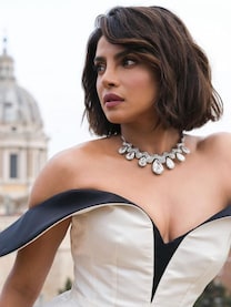 Priyanka Chopra Jonas wears 140 carat diamond necklace worth ₹358 crore in Rome