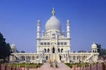 Not Taj Mahal but this new white marble monument in Agra is attracting hordes of tourists — See pics