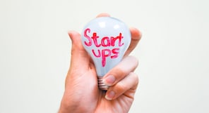 Startup Digest: Foxtale raises $18 Mn, CredAble bags ₹30 Cr from SIDBI, Apple becomes first $1 Tn global brand, and more